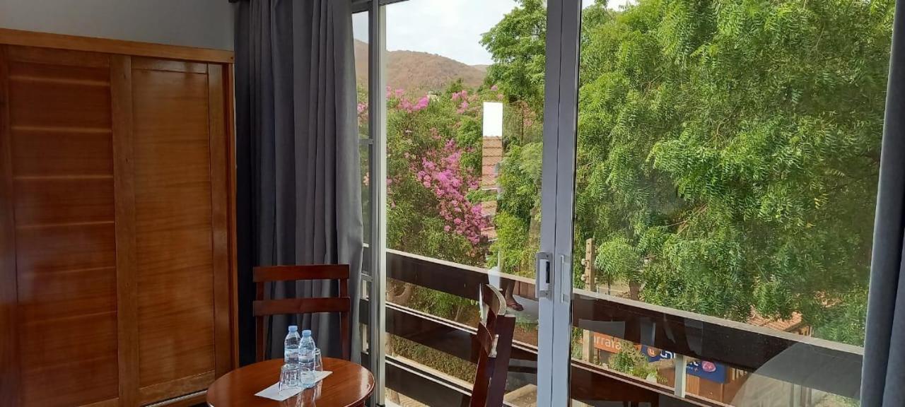 Hotel Viajante Tarrafal  Kültér fotó